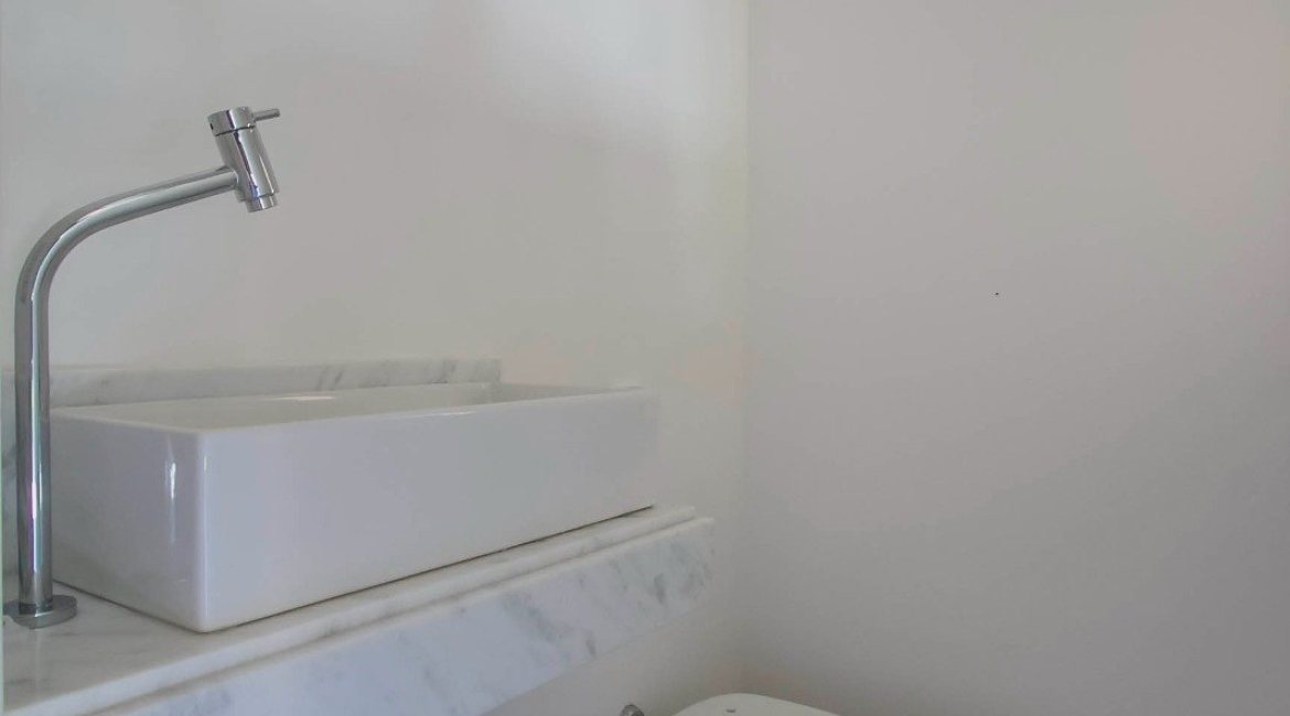 Casa em Condomínio à venda com 830m², 7 dormitórios, 3 suítes, 10 vagas, no bairro Cavalhada em PORTO ALEGRE