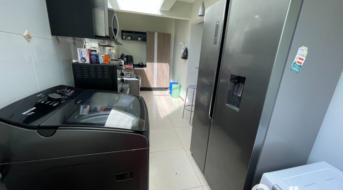 Casa em Condomínio à venda com 209m², 4 dormitórios, 1 suíte, 4 vagas, no bairro Tristeza em Porto Alegre