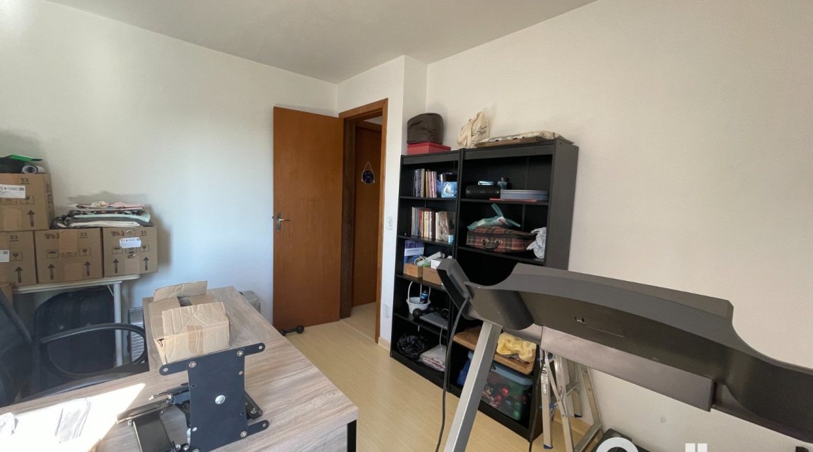 Casa em Condomínio à venda com 209m², 4 dormitórios, 1 suíte, 4 vagas, no bairro Tristeza em Porto Alegre