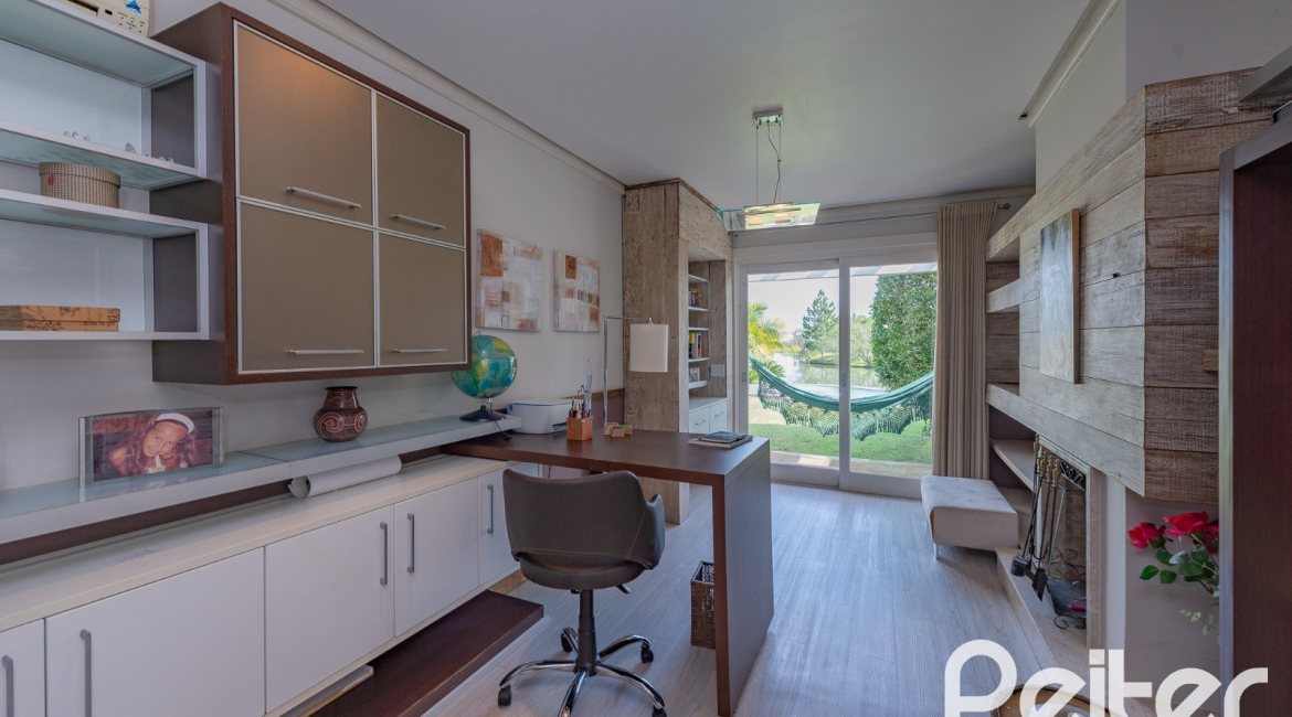 Casa em Condomínio à venda com 460m², 3 dormitórios, 3 suítes, 6 vagas, no bairro Terra Ville em PORTO ALEGRE