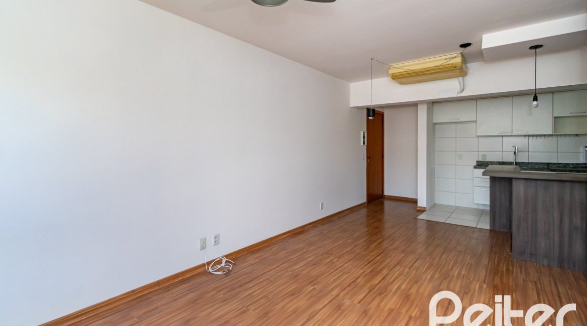 Apartamento à venda com 82m², 3 dormitórios, 1 suíte, 2 vagas, no bairro Tristeza em PORTO ALEGRE