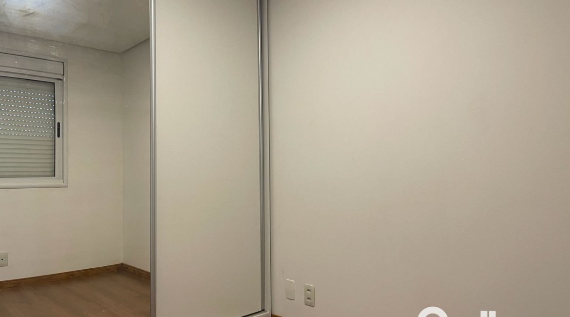 Apartamento à venda com 82m², 3 dormitórios, 1 suíte, 2 vagas, no bairro Tristeza em PORTO ALEGRE