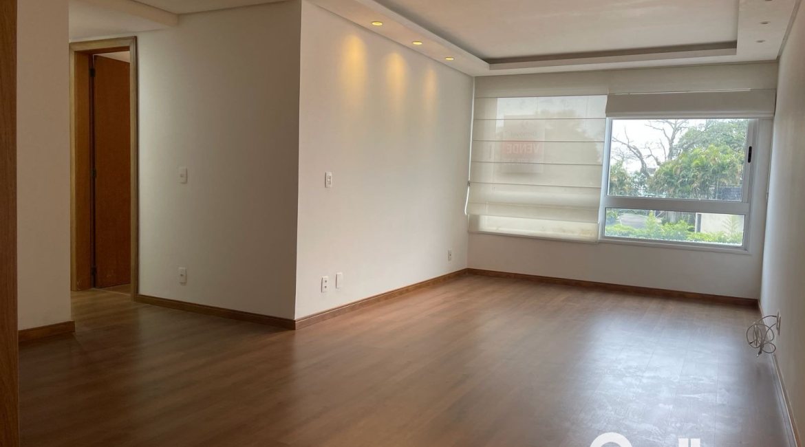 Apartamento à venda com 82m², 3 dormitórios, 1 suíte, 2 vagas, no bairro Tristeza em PORTO ALEGRE