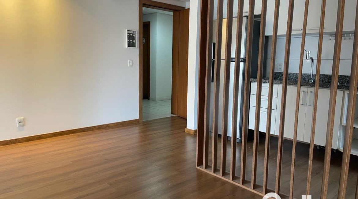 Apartamento à venda com 82m², 3 dormitórios, 1 suíte, 2 vagas, no bairro Tristeza em PORTO ALEGRE