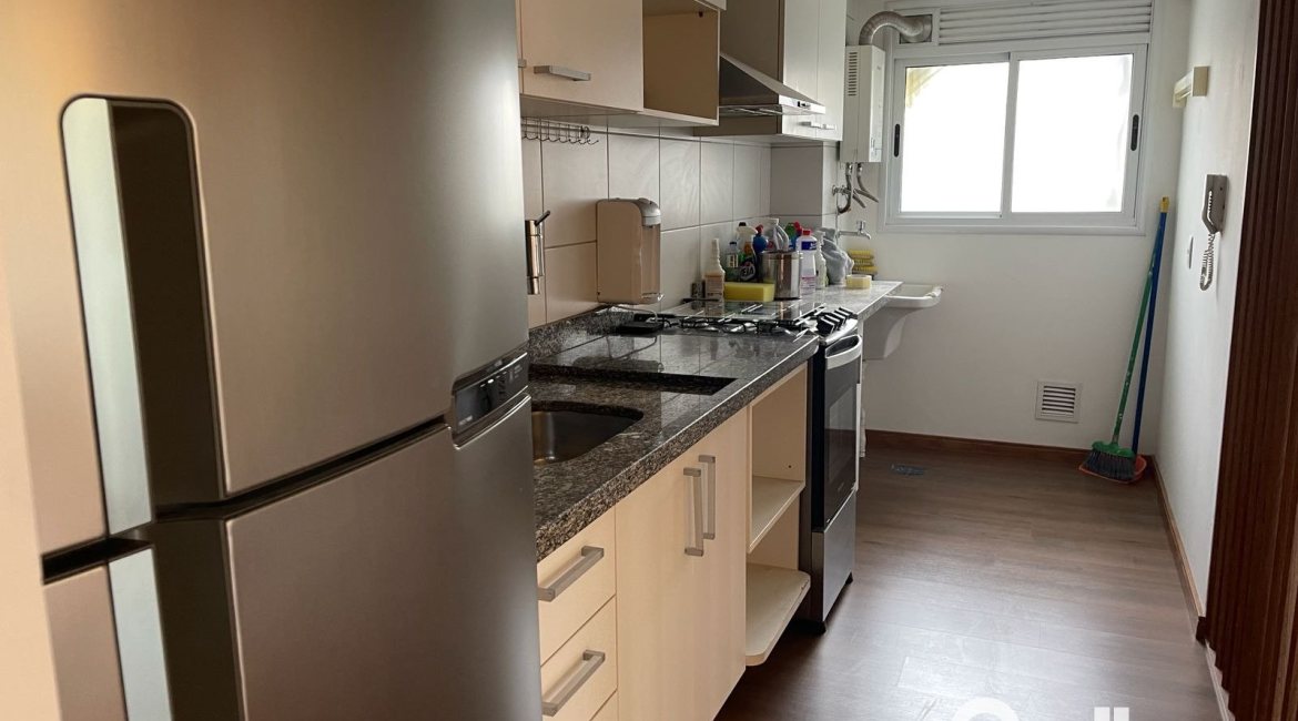 Apartamento à venda com 82m², 3 dormitórios, 1 suíte, 2 vagas, no bairro Tristeza em PORTO ALEGRE