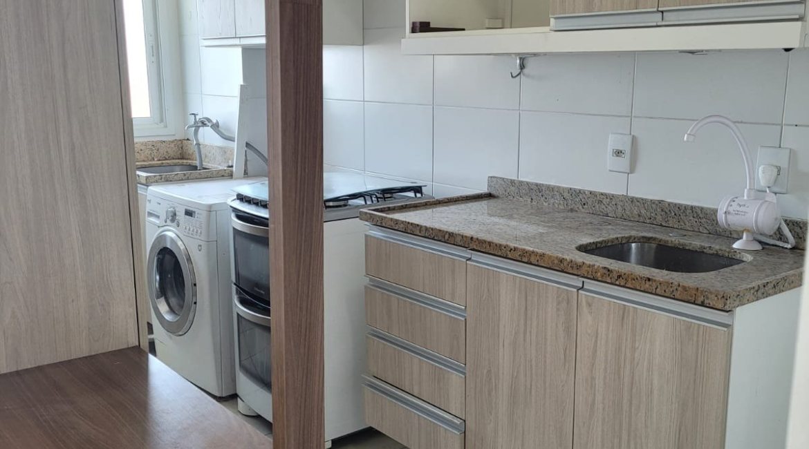 Apartamento à venda com 61m², 2 dormitórios, 1 suíte, 1 vaga, no bairro Tristeza em PORTO ALEGRE