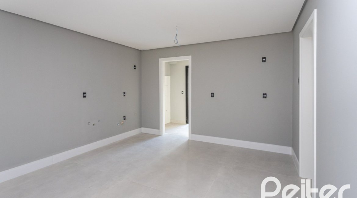 Casa à venda com 177m², 3 dormitórios, 3 suítes, 4 vagas, no bairro Tristeza em Porto Alegre