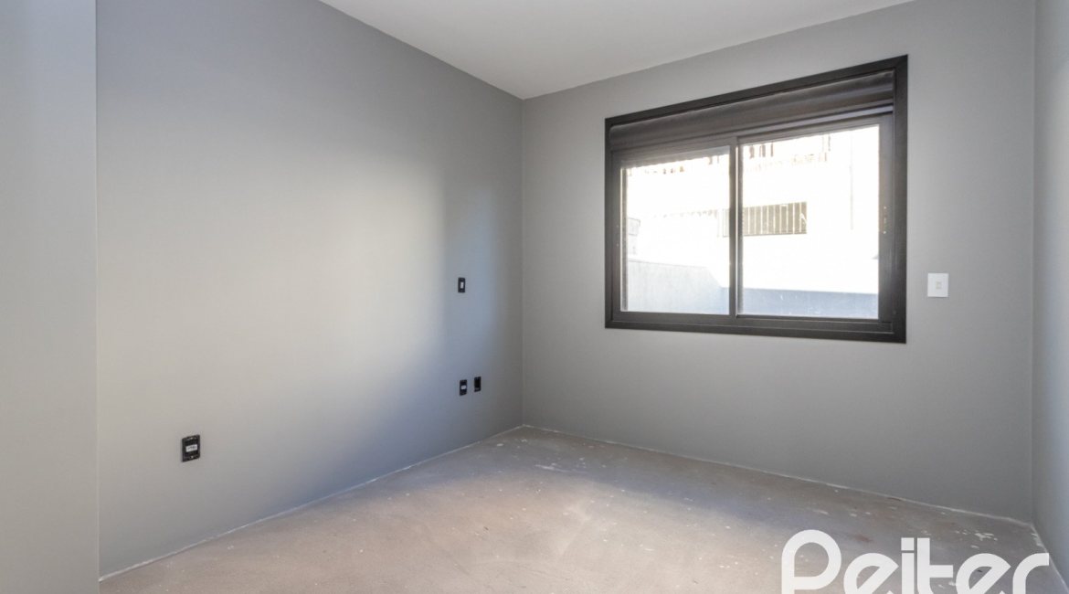 Casa à venda com 177m², 3 dormitórios, 3 suítes, 4 vagas, no bairro Tristeza em Porto Alegre