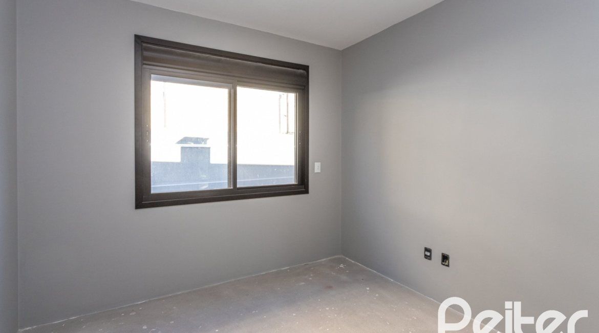 Casa à venda com 177m², 3 dormitórios, 3 suítes, 4 vagas, no bairro Tristeza em Porto Alegre