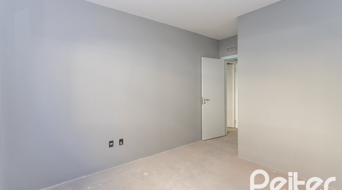 Casa à venda com 177m², 3 dormitórios, 3 suítes, 4 vagas, no bairro Tristeza em Porto Alegre