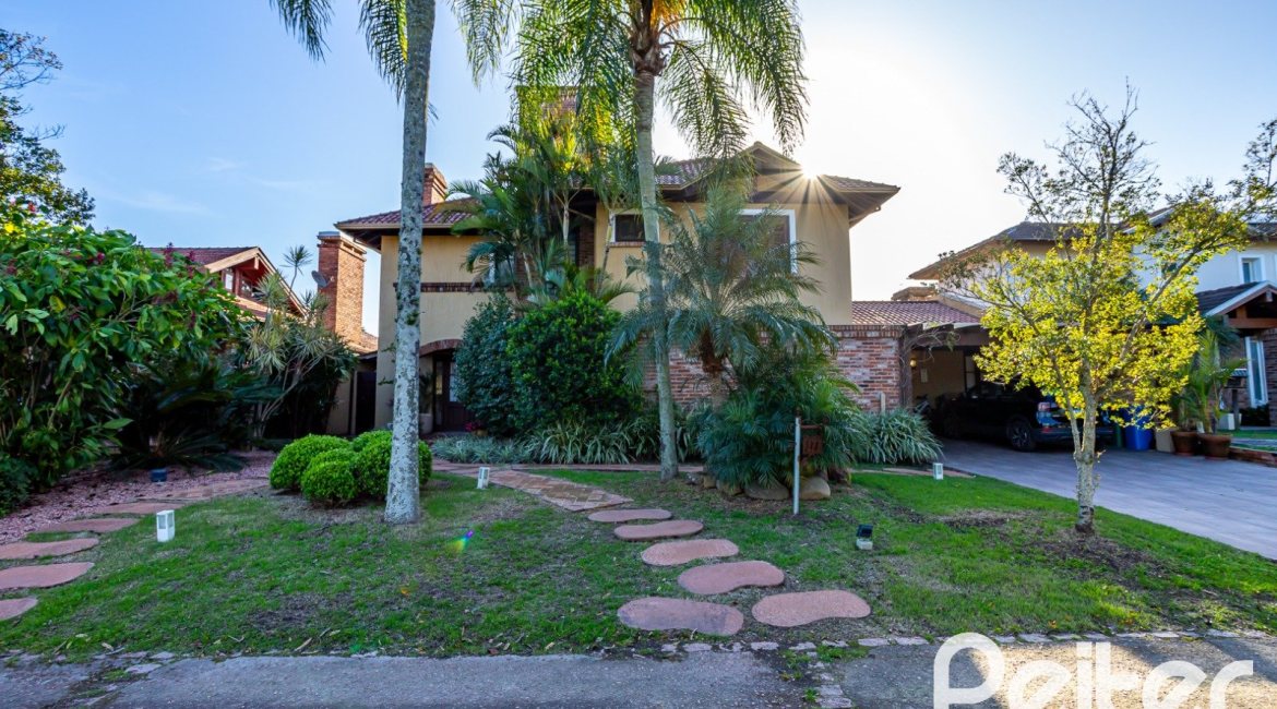 Casa em Condomínio à venda com 384m², 3 dormitórios, 3 suítes, 4 vagas, no bairro Terra Ville em PORTO ALEGRE