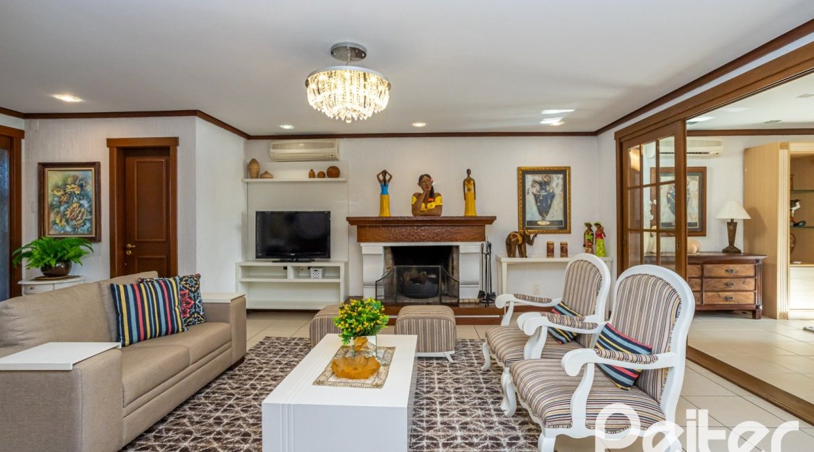 Casa em Condomínio à venda com 384m², 3 dormitórios, 3 suítes, 4 vagas, no bairro Terra Ville em PORTO ALEGRE