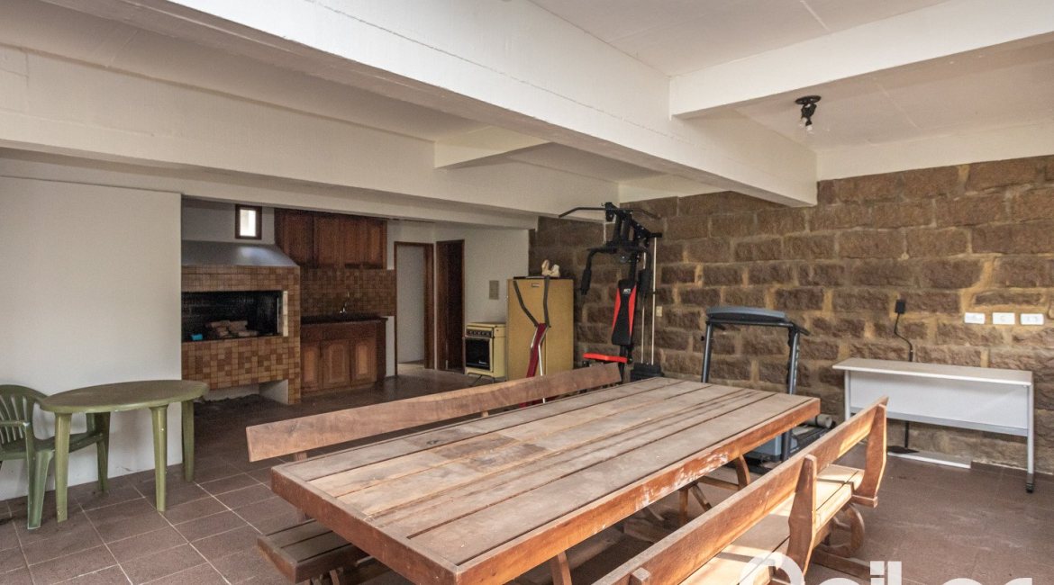 Casa em Condomínio à venda com 450m², 3 dormitórios, 1 suíte, 6 vagas, no bairro Cavalhada em PORTO ALEGRE