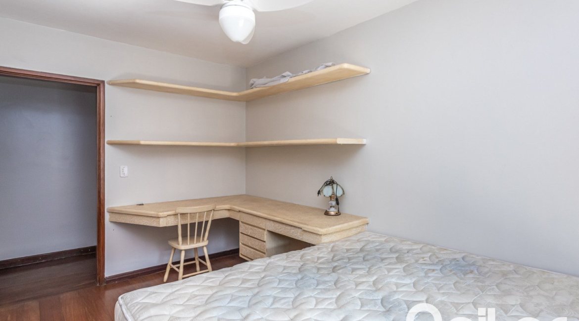 Casa em Condomínio à venda com 450m², 3 dormitórios, 1 suíte, 6 vagas, no bairro Cavalhada em PORTO ALEGRE