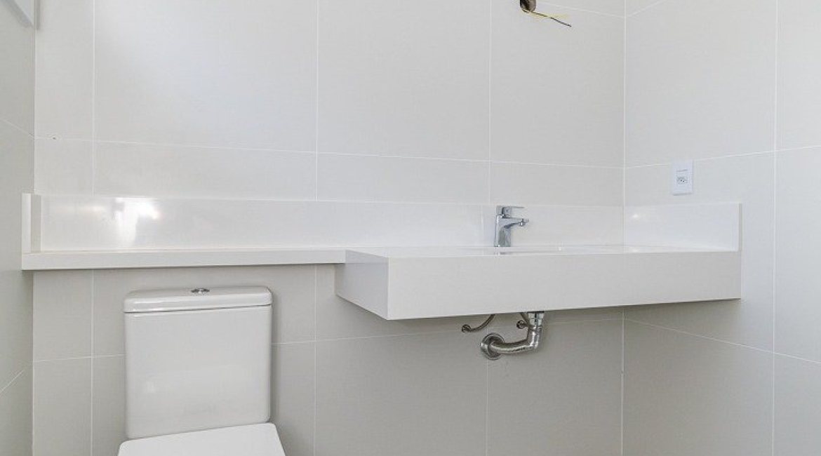 Casa à venda com 210m², 3 dormitórios, 2 suítes, 2 vagas, no bairro Jardim Isabel em Porto Alegre