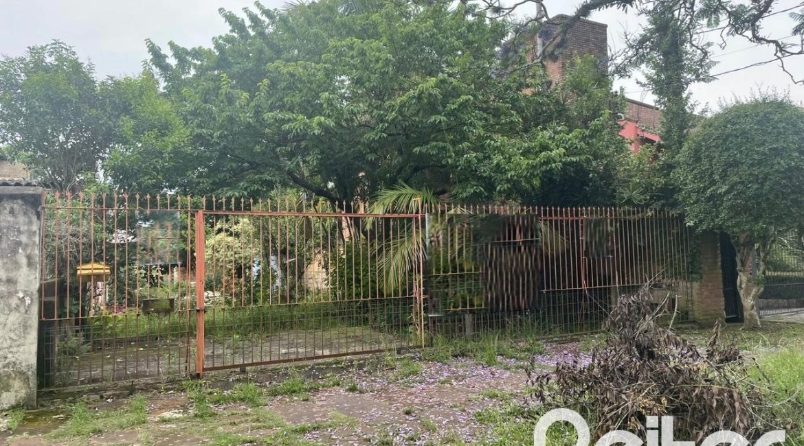 Terreno à venda com 300m², no bairro Tristeza em Porto Alegre