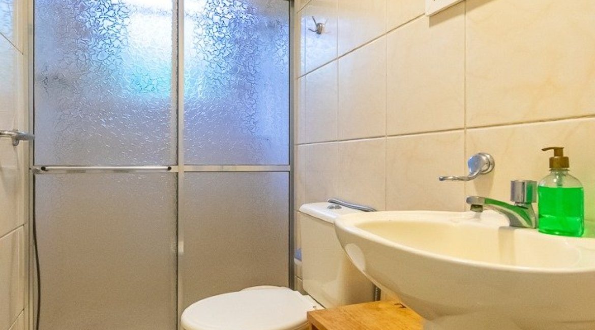 Casa em Condomínio à venda com 400m², 3 dormitórios, 1 suíte, 5 vagas, no bairro Campo Novo em Porto Alegre