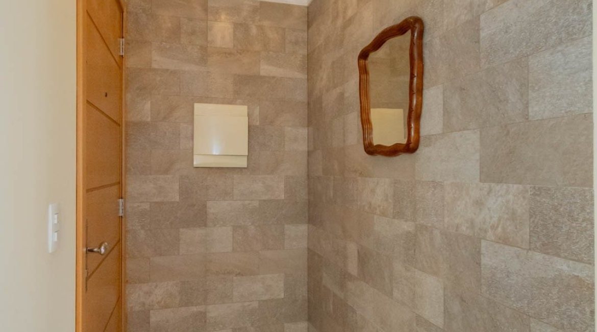 Apartamento à venda com 70m², 2 dormitórios, 1 suíte, 1 vaga, no bairro Menino Deus em Porto Alegre
