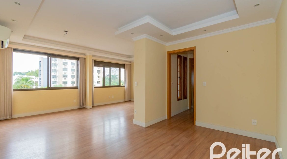 Apartamento à venda com 70m², 2 dormitórios, 1 suíte, 1 vaga, no bairro Menino Deus em Porto Alegre