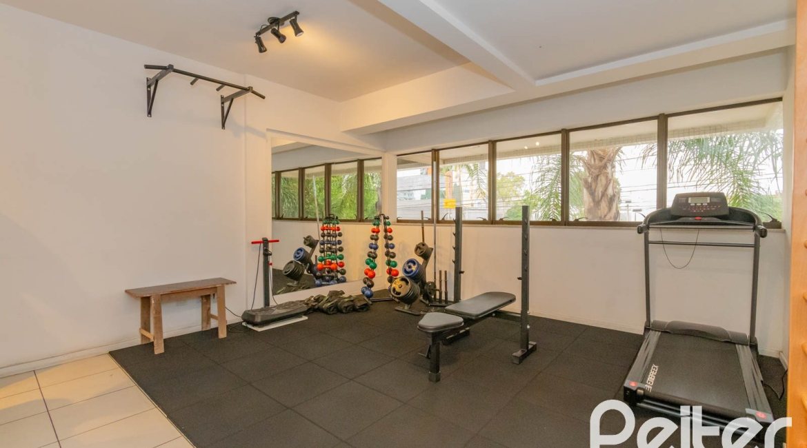 Apartamento à venda com 70m², 2 dormitórios, 1 suíte, 1 vaga, no bairro Menino Deus em Porto Alegre
