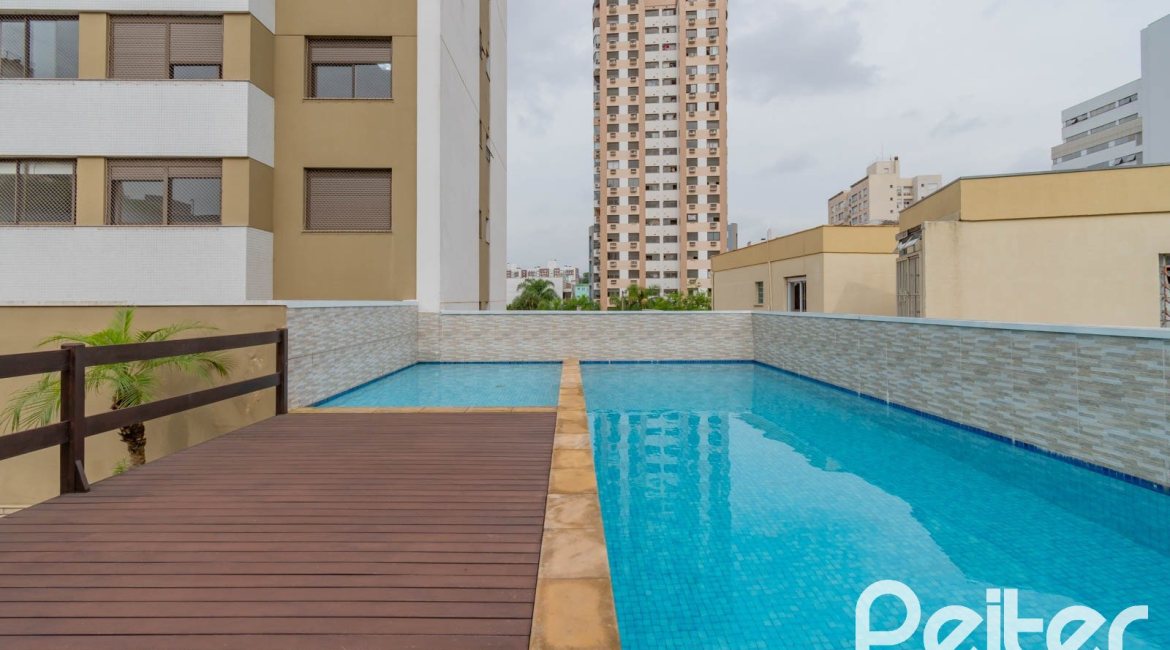 Apartamento à venda com 70m², 2 dormitórios, 1 suíte, 1 vaga, no bairro Menino Deus em Porto Alegre