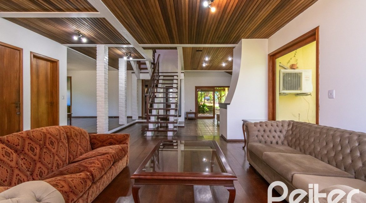  à venda, no bairro  em 