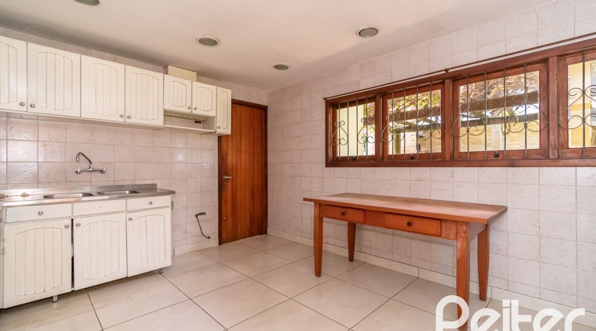  à venda, no bairro  em 