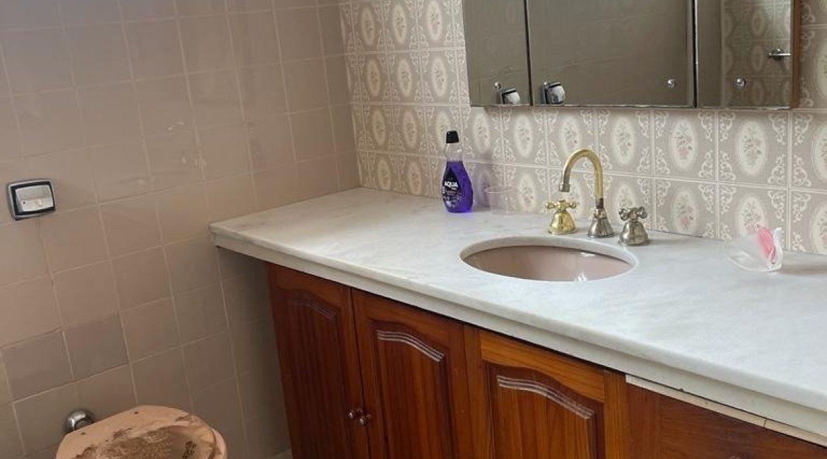 Casa à venda com 361m², 3 dormitórios, 4 vagas, no bairro Cidade Baixa em Porto Alegre