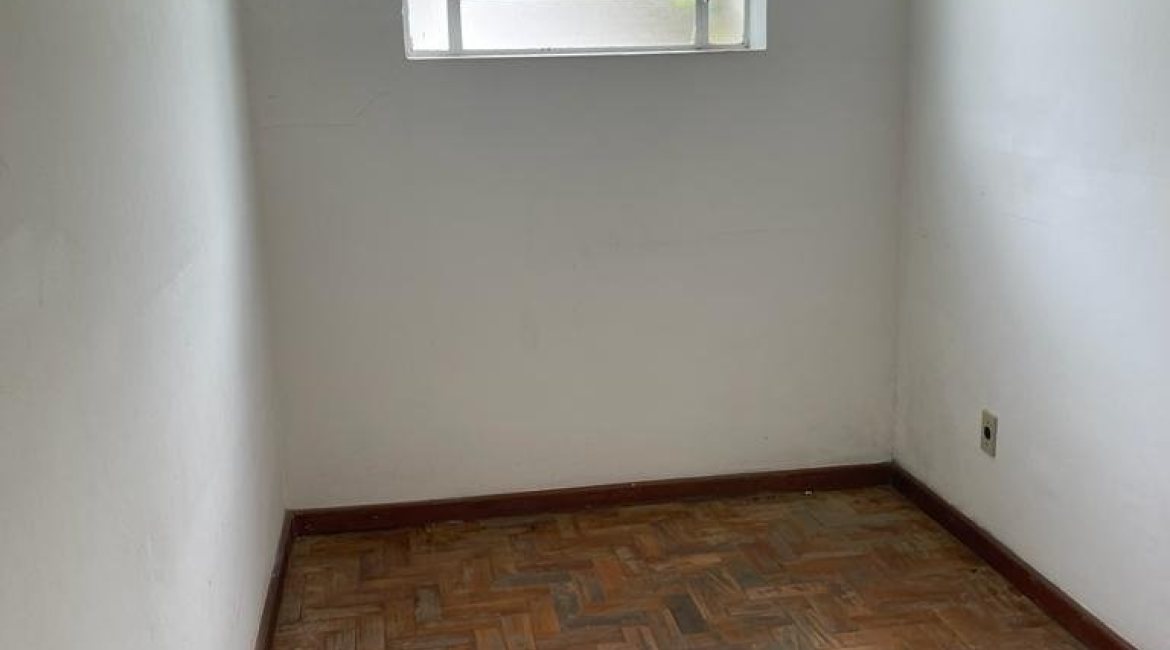 Casa à venda com 361m², 3 dormitórios, 4 vagas, no bairro Cidade Baixa em Porto Alegre