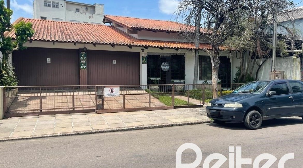 Casa à venda com 361m², 3 dormitórios, 4 vagas, no bairro Cidade Baixa em Porto Alegre