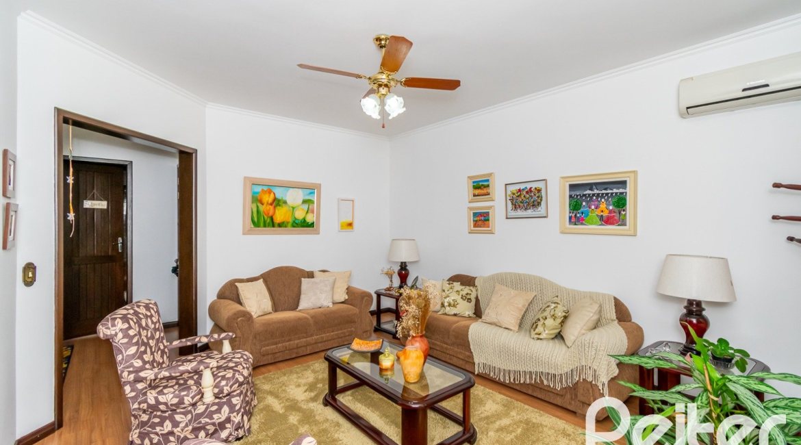 Cobertura à venda com 302m², 3 dormitórios, 1 suíte, 2 vagas, no bairro Tristeza em Porto Alegre