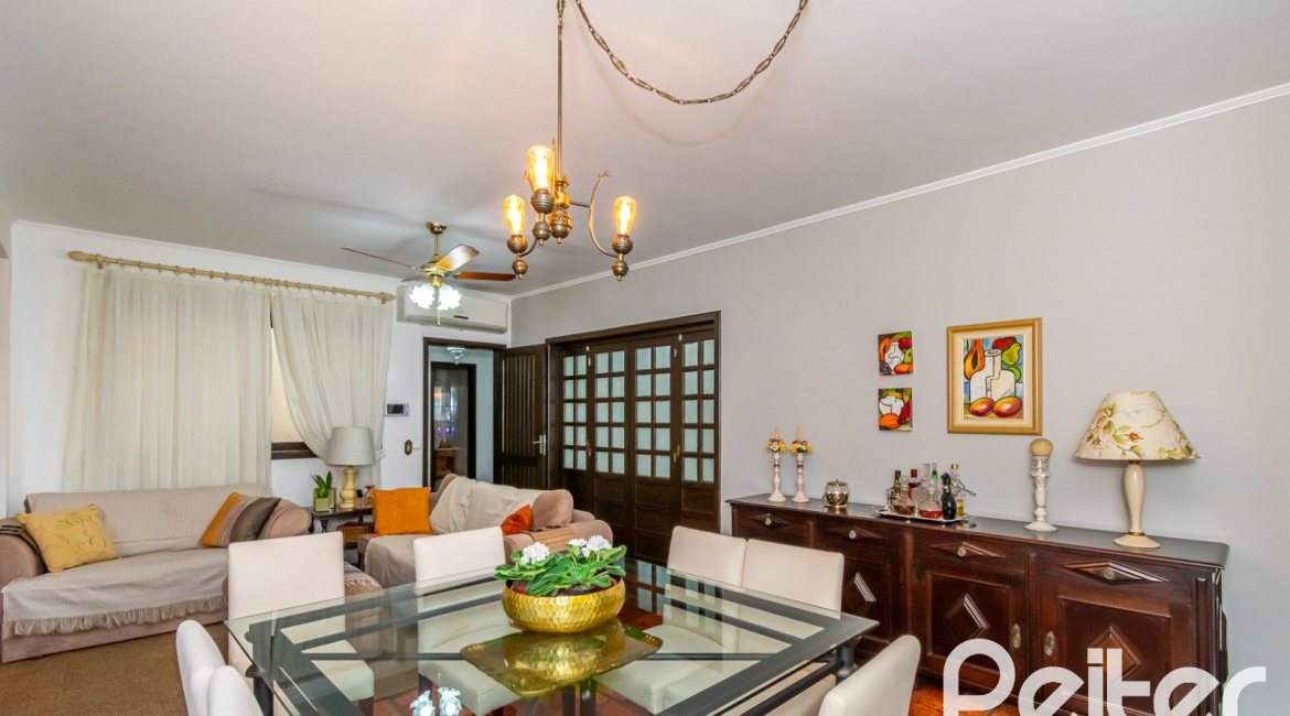 Cobertura à venda com 302m², 3 dormitórios, 1 suíte, 2 vagas, no bairro Tristeza em Porto Alegre