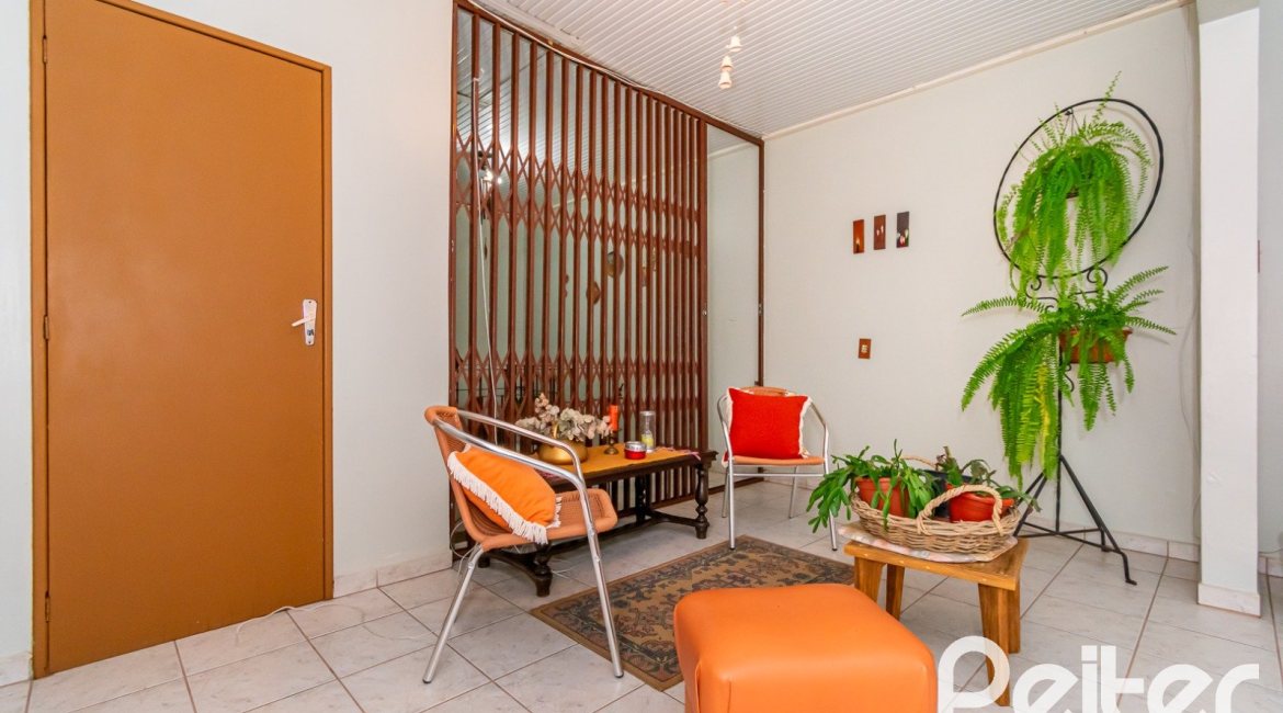 Cobertura à venda com 302m², 3 dormitórios, 1 suíte, 2 vagas, no bairro Tristeza em Porto Alegre