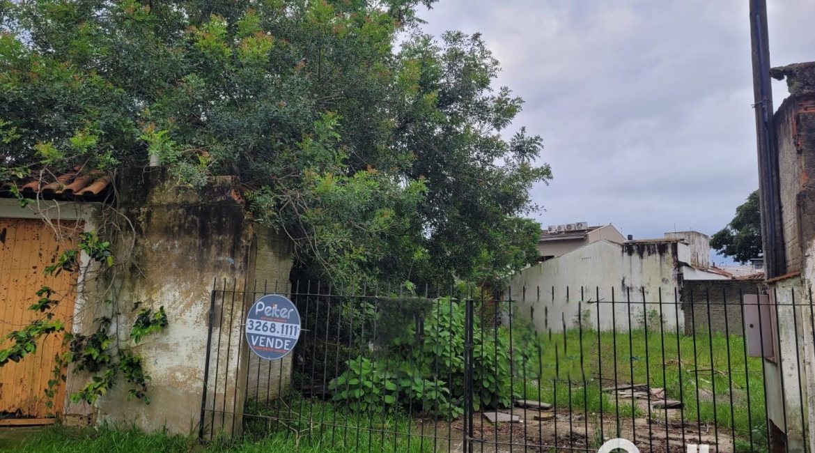 Terreno à venda com 335m², no bairro Ipanema em Porto Alegre