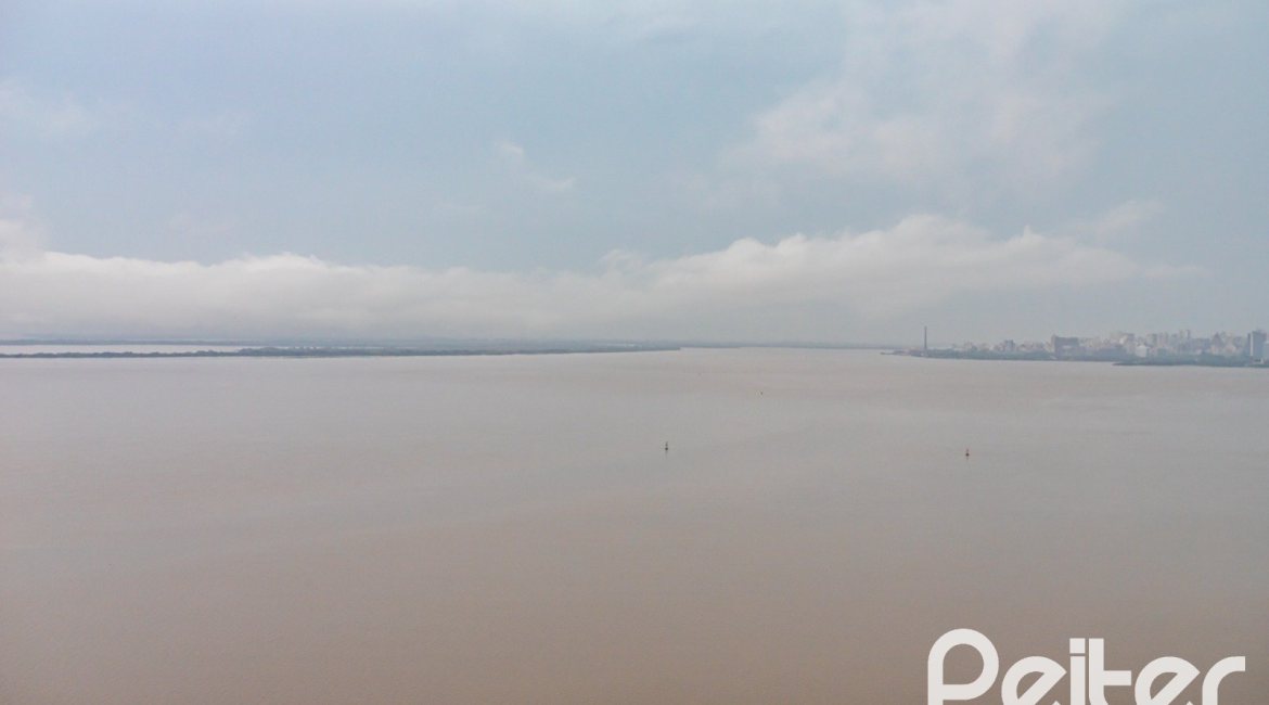 Comercial à venda com 158m², 3 vagas, no bairro Cristal em Porto Alegre