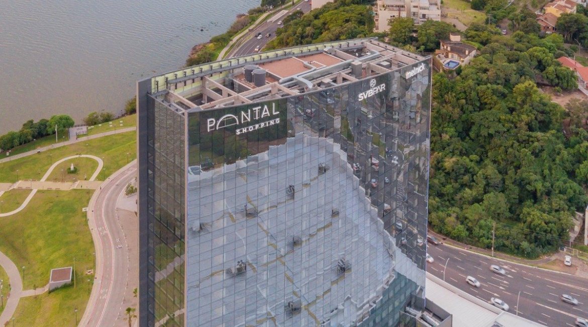 Comercial à venda com 31m², 1 vaga, no bairro Cristal em PORTO ALEGRE