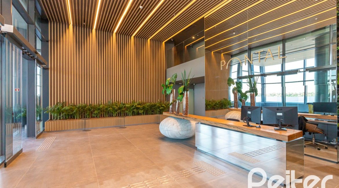 Comercial à venda com 31m², 1 vaga, no bairro Cristal em PORTO ALEGRE