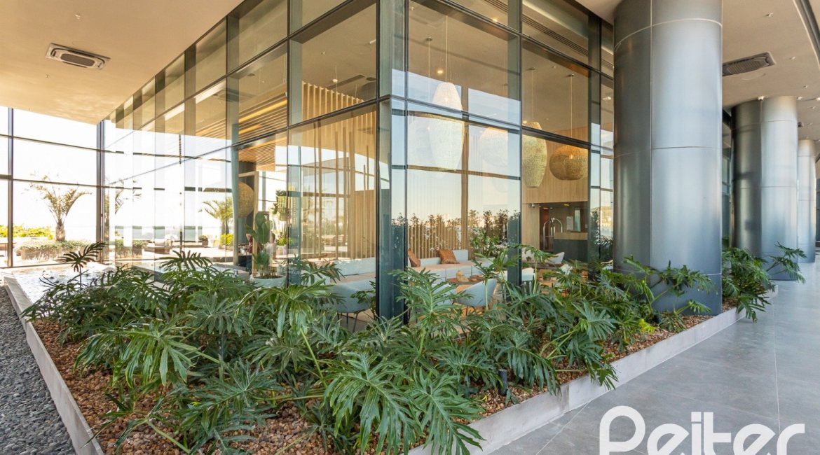 Comercial à venda com 31m², 1 vaga, no bairro Cristal em PORTO ALEGRE