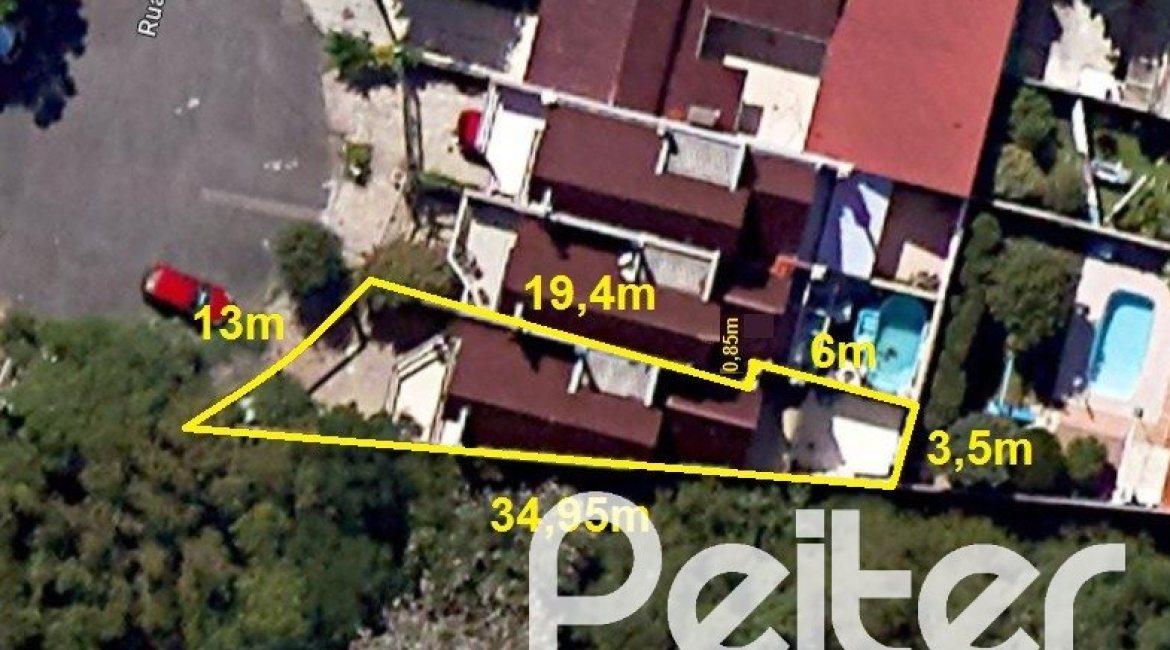 Casa à venda com 191m², 3 dormitórios, 1 suíte, 2 vagas, no bairro Guarujá em Porto Alegre