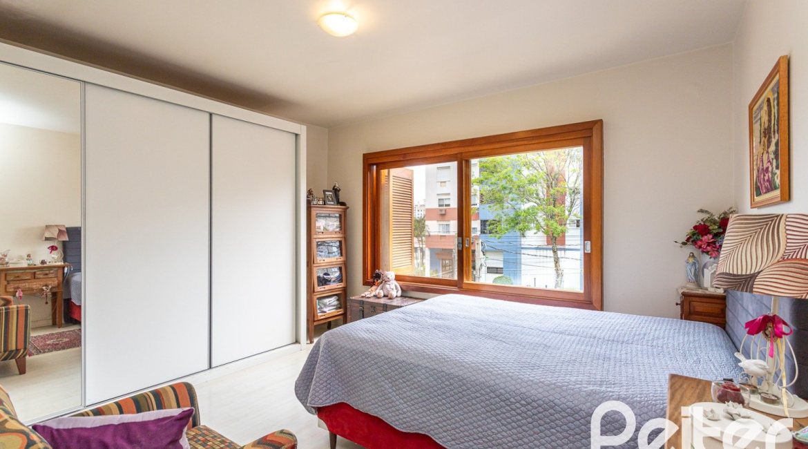 Apartamento à venda com 125m², 3 dormitórios, 1 suíte, 2 vagas, no bairro Tristeza em Porto Alegre