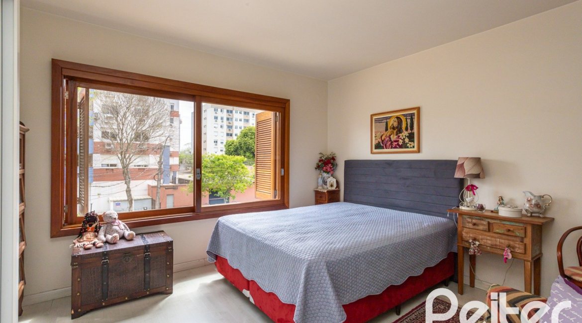 Apartamento à venda com 125m², 3 dormitórios, 1 suíte, 2 vagas, no bairro Tristeza em Porto Alegre