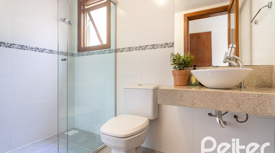 Apartamento à venda com 125m², 3 dormitórios, 1 suíte, 2 vagas, no bairro Tristeza em Porto Alegre