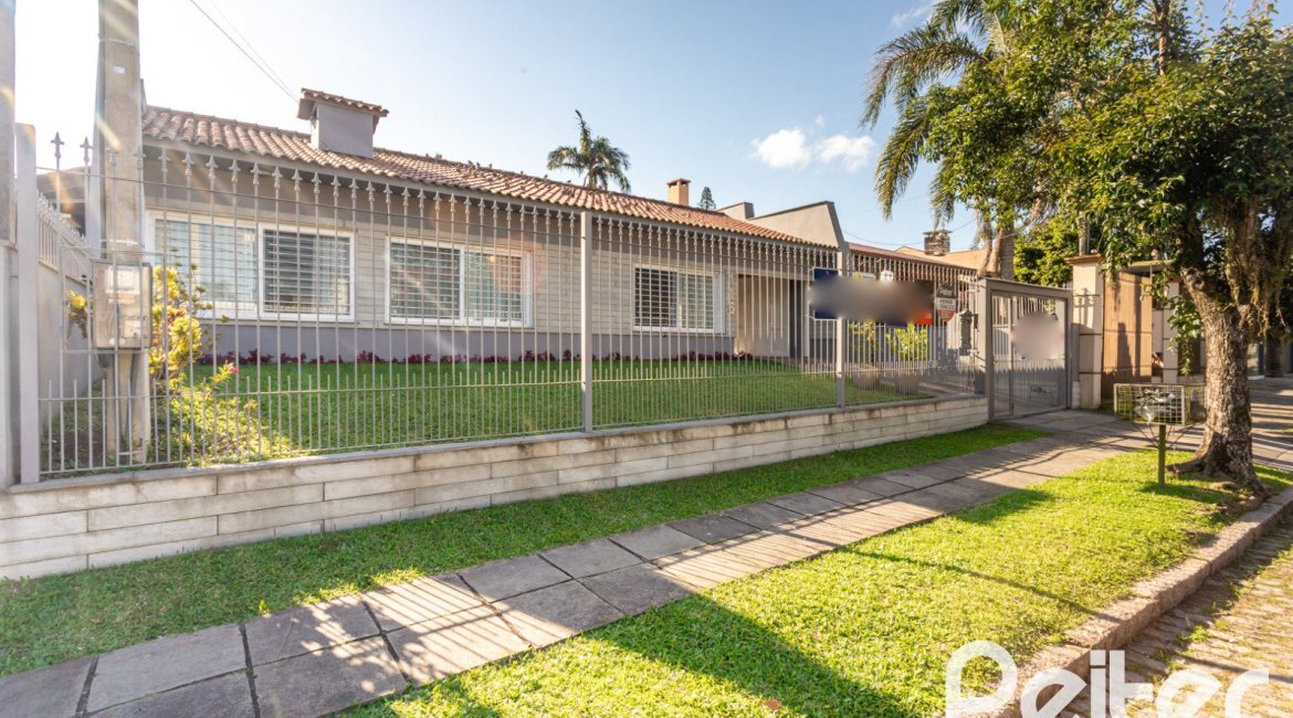 Casa à venda com 360m², 3 dormitórios, 1 suíte, 4 vagas, no bairro Jardim Isabel em Porto Alegre