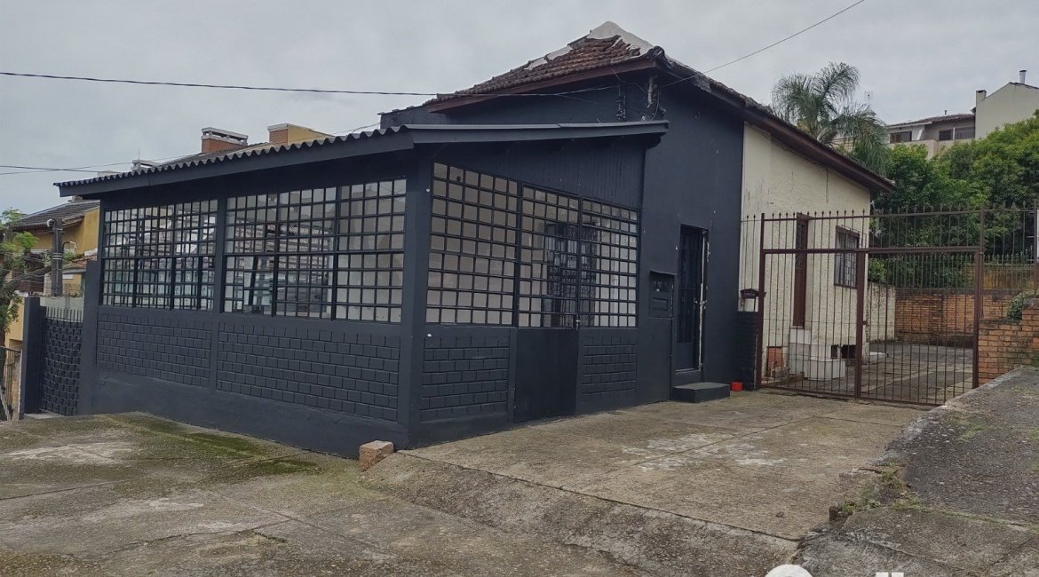 Casa à venda com 97m², no bairro Tristeza em Porto Alegre