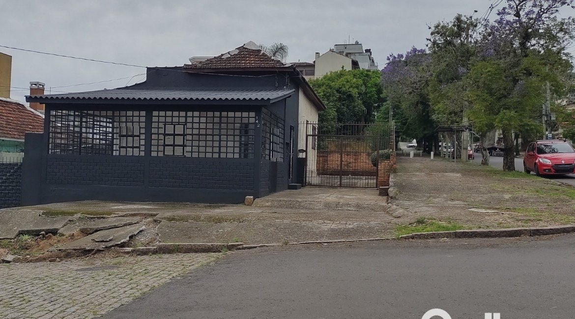 Casa à venda com 97m², no bairro Tristeza em Porto Alegre