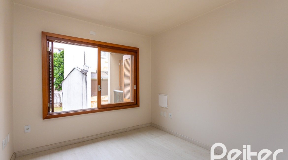 Apartamento à venda com 122m², 3 dormitórios, 1 suíte, 2 vagas, no bairro Tristeza em Porto Alegre