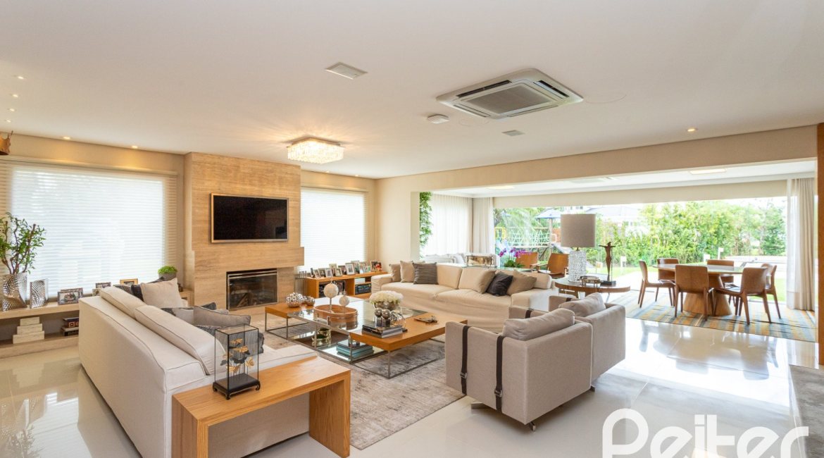 Casa em Condomínio à venda com 587m², 4 dormitórios, 4 suítes, 6 vagas, no bairro Terra Ville em PORTO ALEGRE