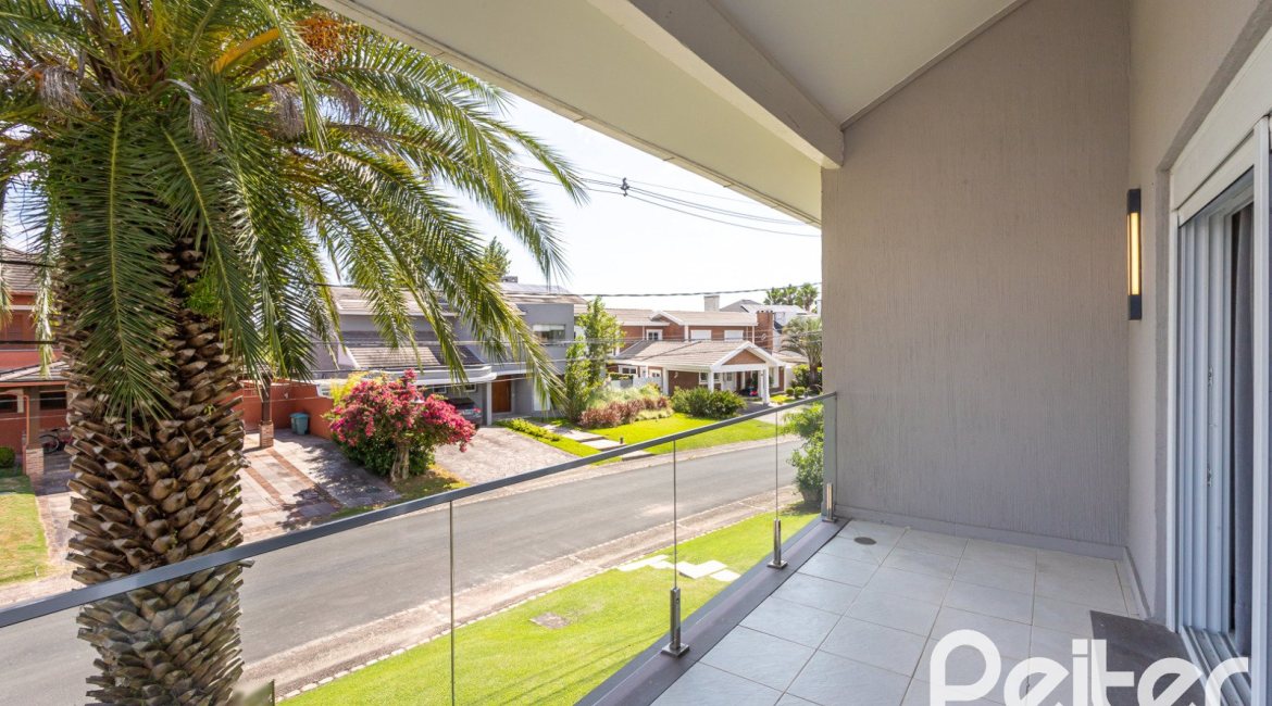 Casa em Condomínio à venda com 587m², 4 dormitórios, 4 suítes, 6 vagas, no bairro Terra Ville em PORTO ALEGRE