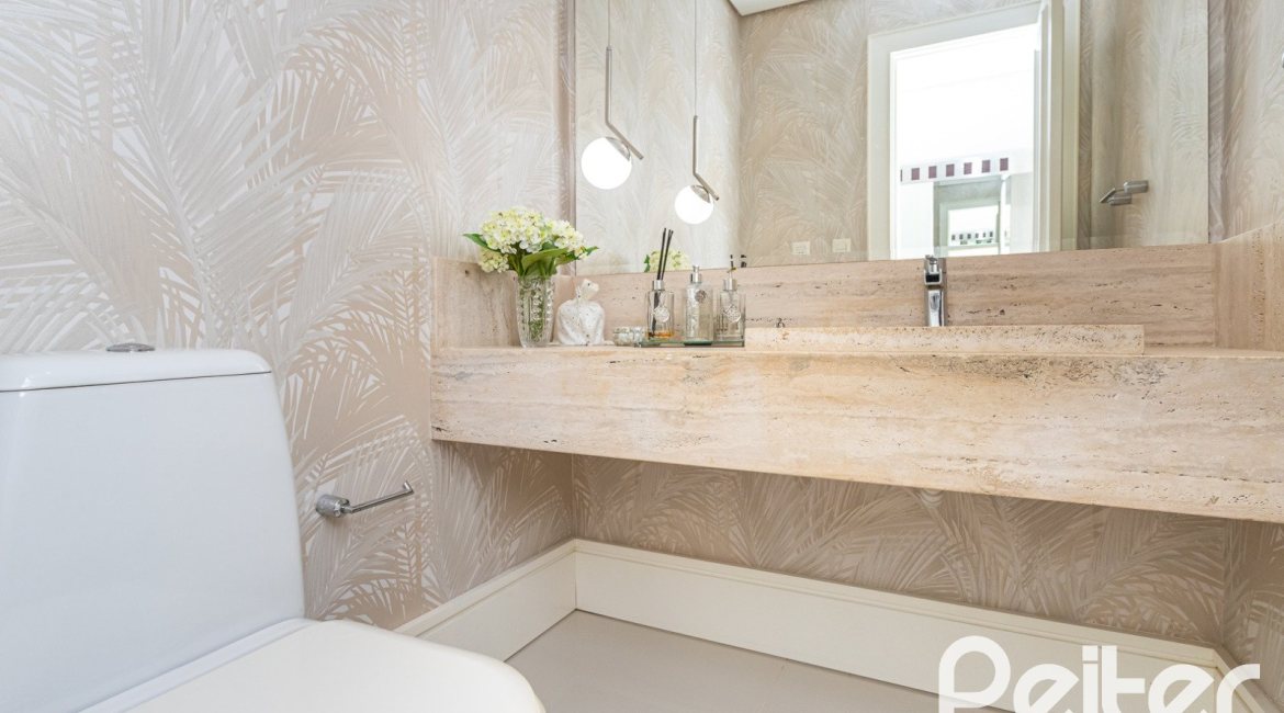 Casa em Condomínio à venda com 587m², 4 dormitórios, 4 suítes, 6 vagas, no bairro Terra Ville em PORTO ALEGRE