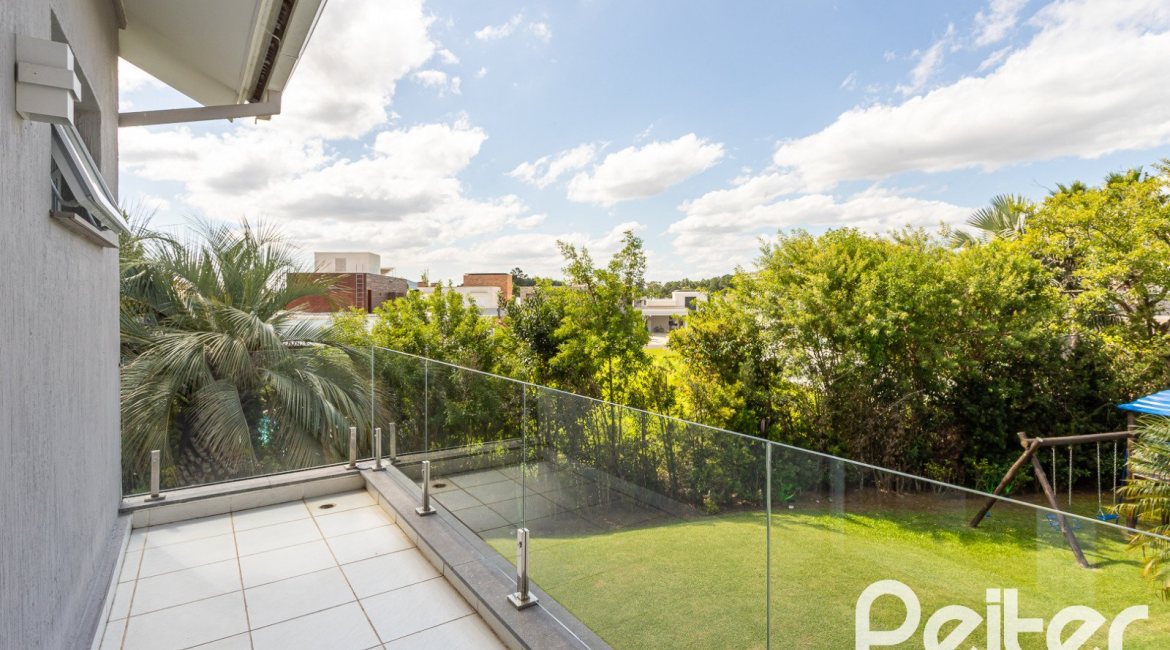 Casa em Condomínio à venda com 587m², 4 dormitórios, 4 suítes, 6 vagas, no bairro Terra Ville em PORTO ALEGRE